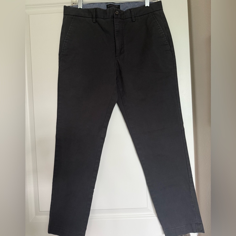 Banana Republic Gray Chinos Classic Style